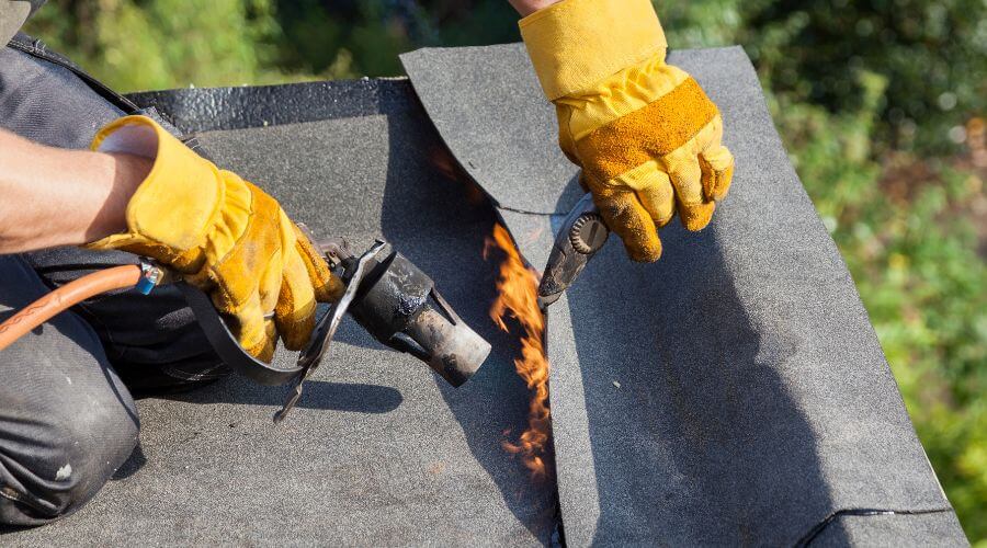 Professional gutter cleaning in Dennehotso, AZ
